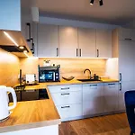 Viral Z Antresola W West Morze Apartamentow * ウェバ